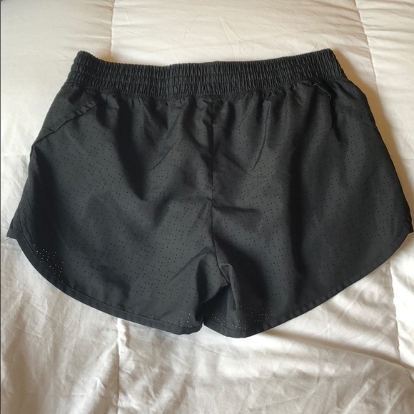 C9 Champion Perforated Woven Run Short - Picture 3 of 3